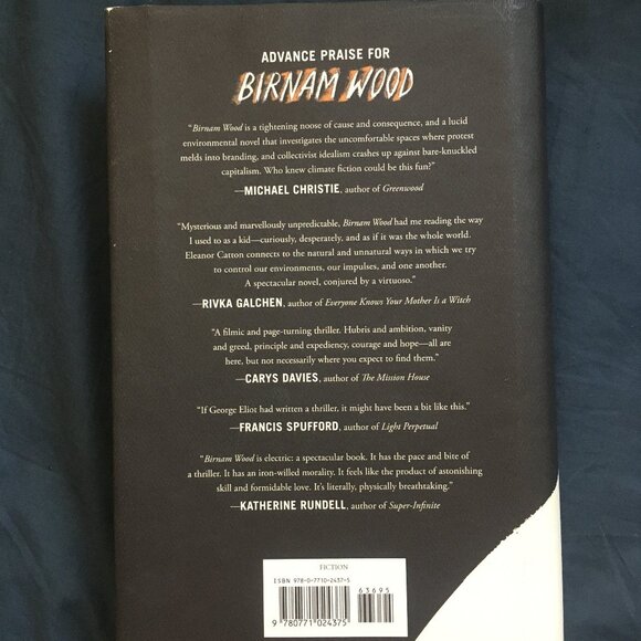 Birnam Wood, a novel by Eleanor Catton (hardcover book) - Picture 4 of 5